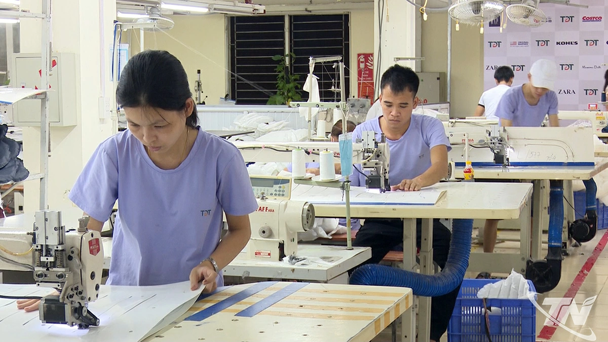 Năn 2025, ngành may mặc trên địa bàn tỉnh phấn đấu sản lượng sản xuất và tiêu thụ đạt khoảng 125 triệu sản phẩm.