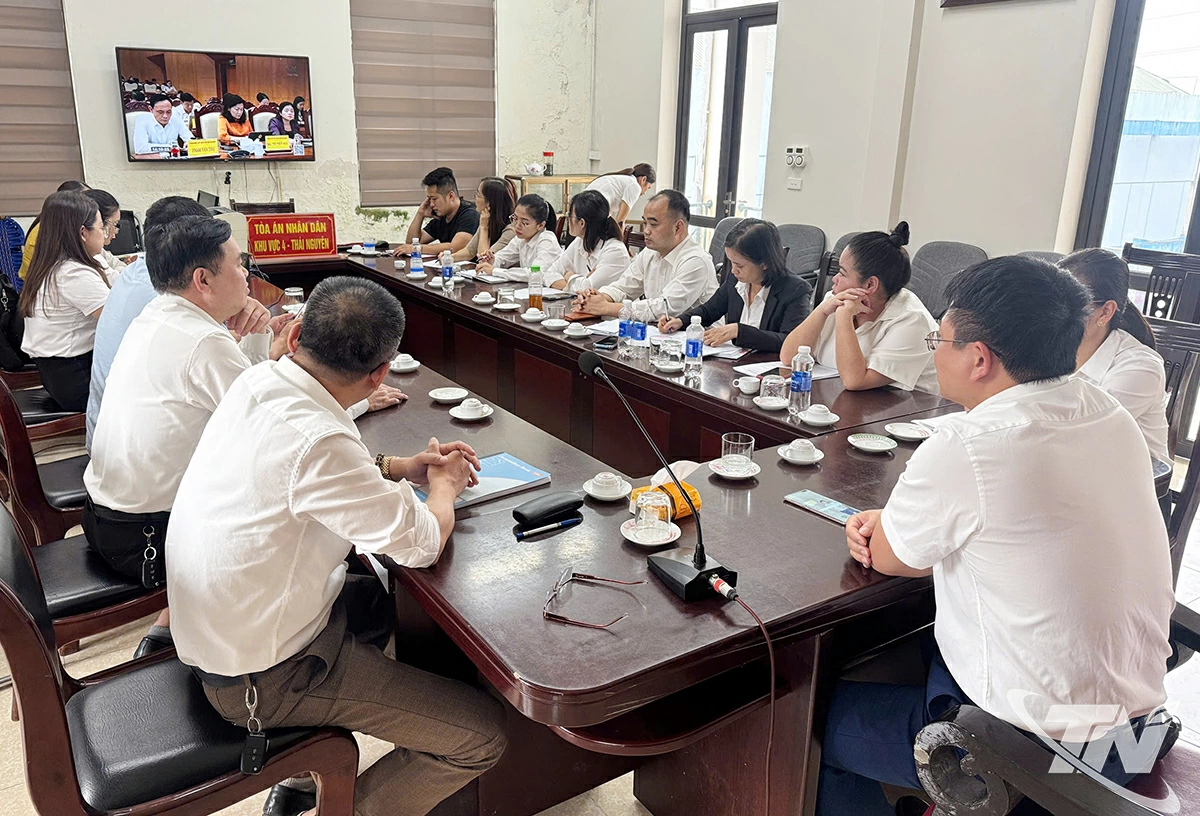 Hoạt động nghiệp vụ liên quan đến chuyên đề chuyển đổi số tại Tòa án nhân dân Khu vực 4.