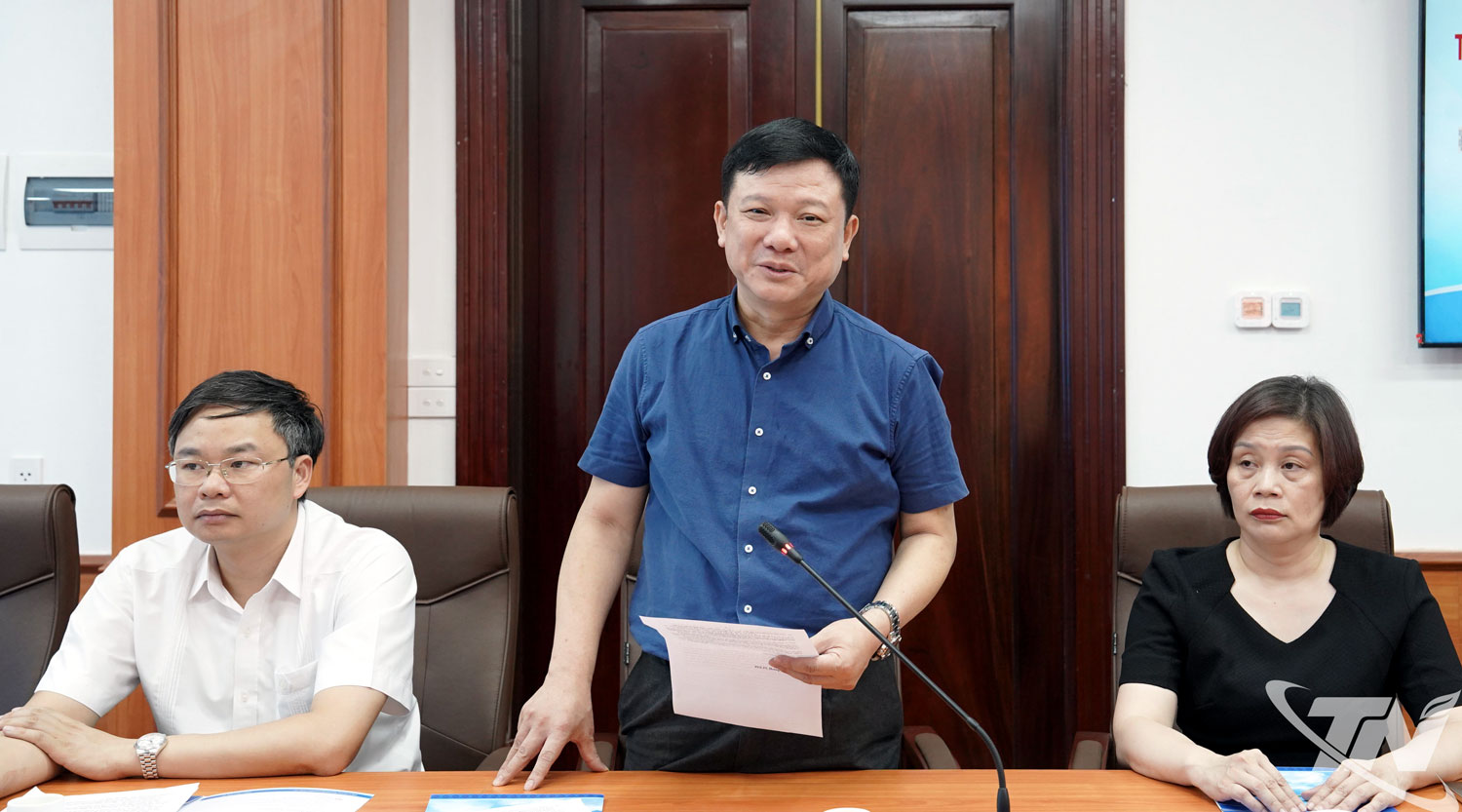 Lãnh đạo Đại học Thái Nguyên báo cáo công tác khắc phục hậu quả của các trường thành viên sau cơn bão số 11.