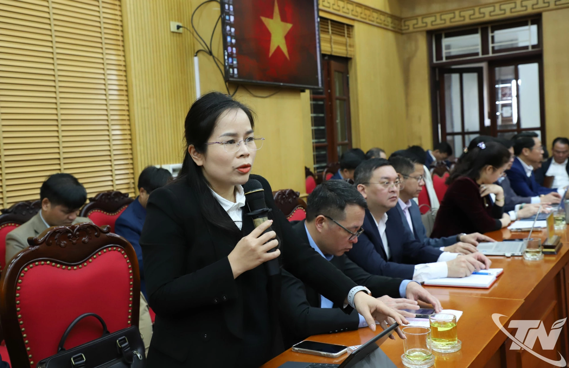 C&aacute;c đại biểu thảo luận tại Hội nghị.