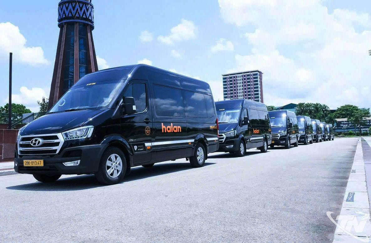 Đội xe vận tải hành khách của Công ty CP Thương mại và Du lịch Hà Lan góp phần kết nối các tuyến vận tải liên tỉnh.