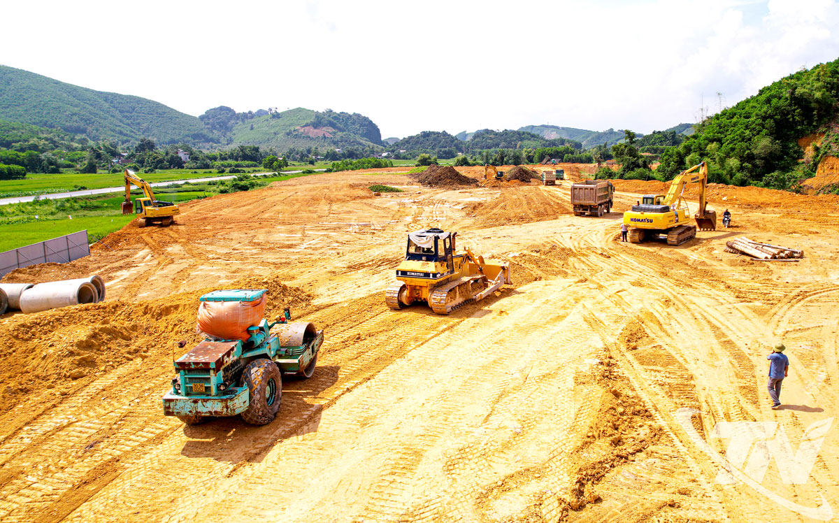 Cụm công nghiệp Yên Lạc có quy mô 25,6ha, nằm sát tuyến cao tốc Thái Nguyên - Chợ Mới, đang được đẩy nhanh tiến độ xây dựng hạ tầng.