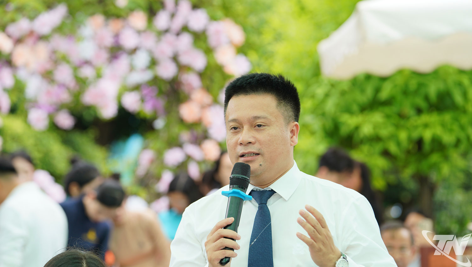 Đại diện các doanh nghiệp, hợp tác xã và chuyên gia trong lĩnh vực nông nghiệp phát biểu tại Chương trình.