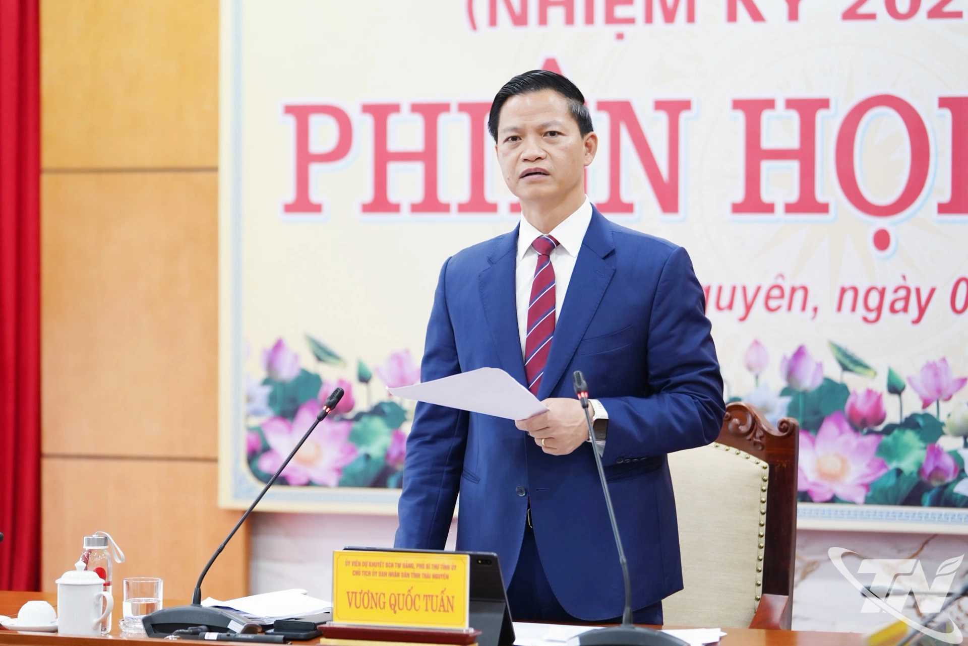 Đồng chí Chủ tịch UBND tỉnh Vương Quốc Tuấn phát biểu kết luận Hội nghị.