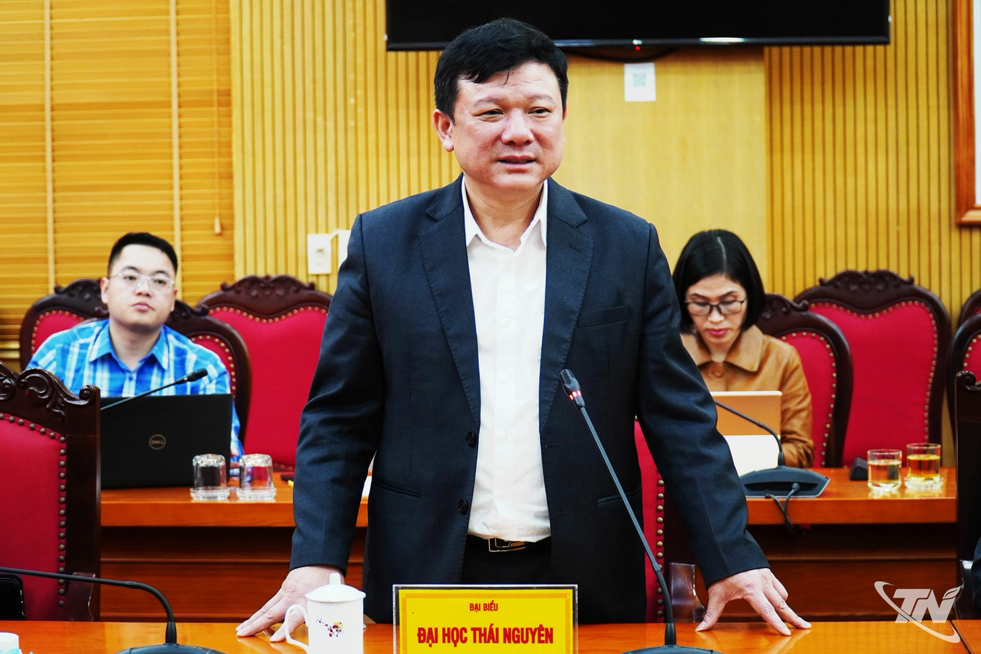 Các đại biểu phát biểu tại Hội nghị.