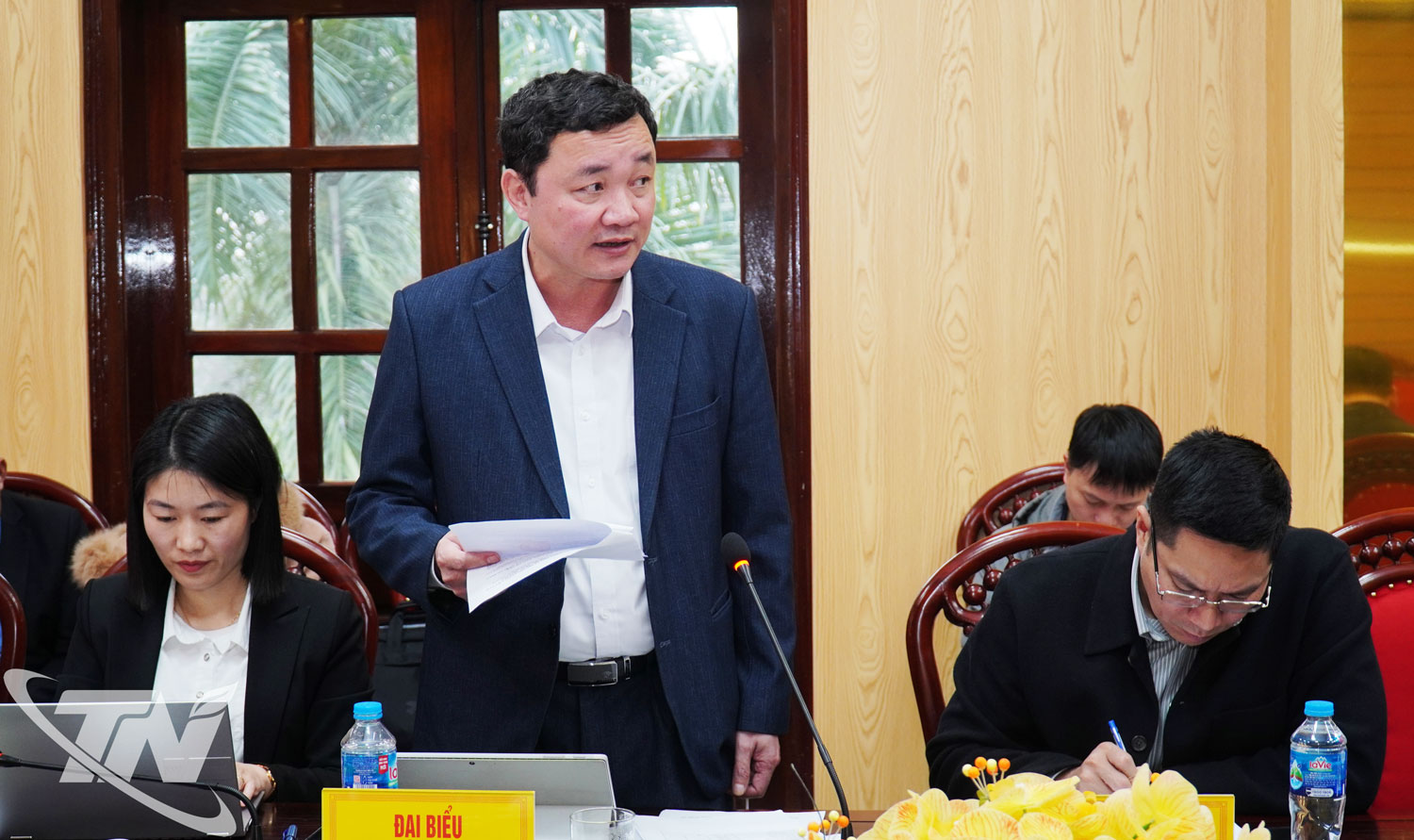 L&atilde;nh đạo x&atilde; Điềm Thụy b&aacute;o c&aacute;o tiến độ v&agrave; những vướng mắc li&ecirc;n quan đến c&ocirc;ng t&aacute;c giải ph&oacute;ng mặt bằng Khu c&ocirc;ng nghiệp Y&ecirc;n B&igrave;nh 2, Y&ecirc;n B&igrave;nh 3.