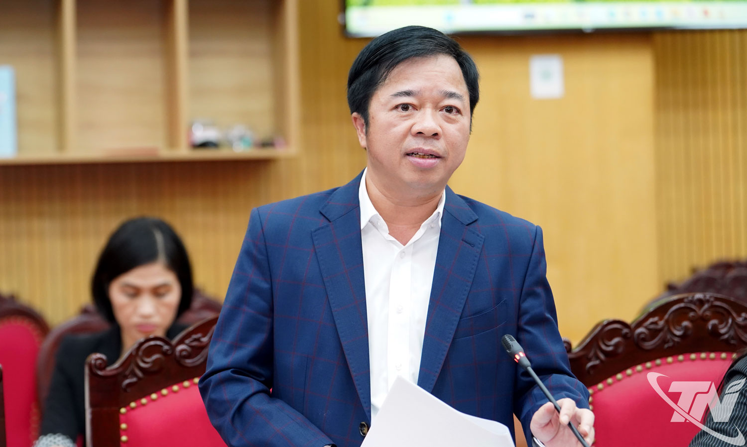 Đồng chí Bùi Văn Lương, Ủy viên Ban Thường vụ Tỉnh ủy, Phó Chủ tịch UBND tỉnh giải trình về nguyên nhân dẫn tới việc một số chỉ tiêu năm 2025 không đạt kế hoạch.