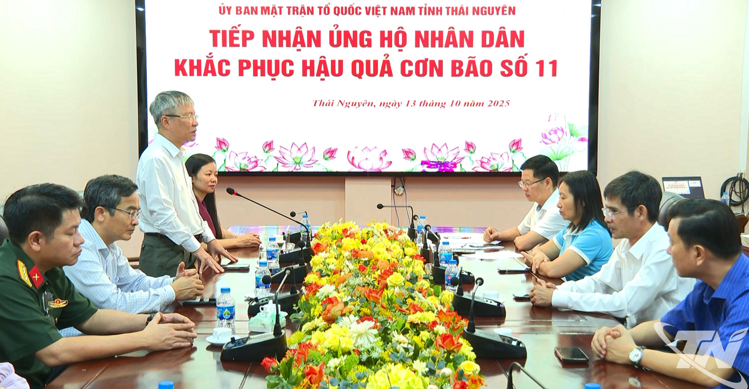 Lãnh đạo thành phố Đà Nẵng động viên chia sẻ những thiệt hại mà tỉnh Thái Nguyên vừa trải qua ảnh hưởng từ bão số 11