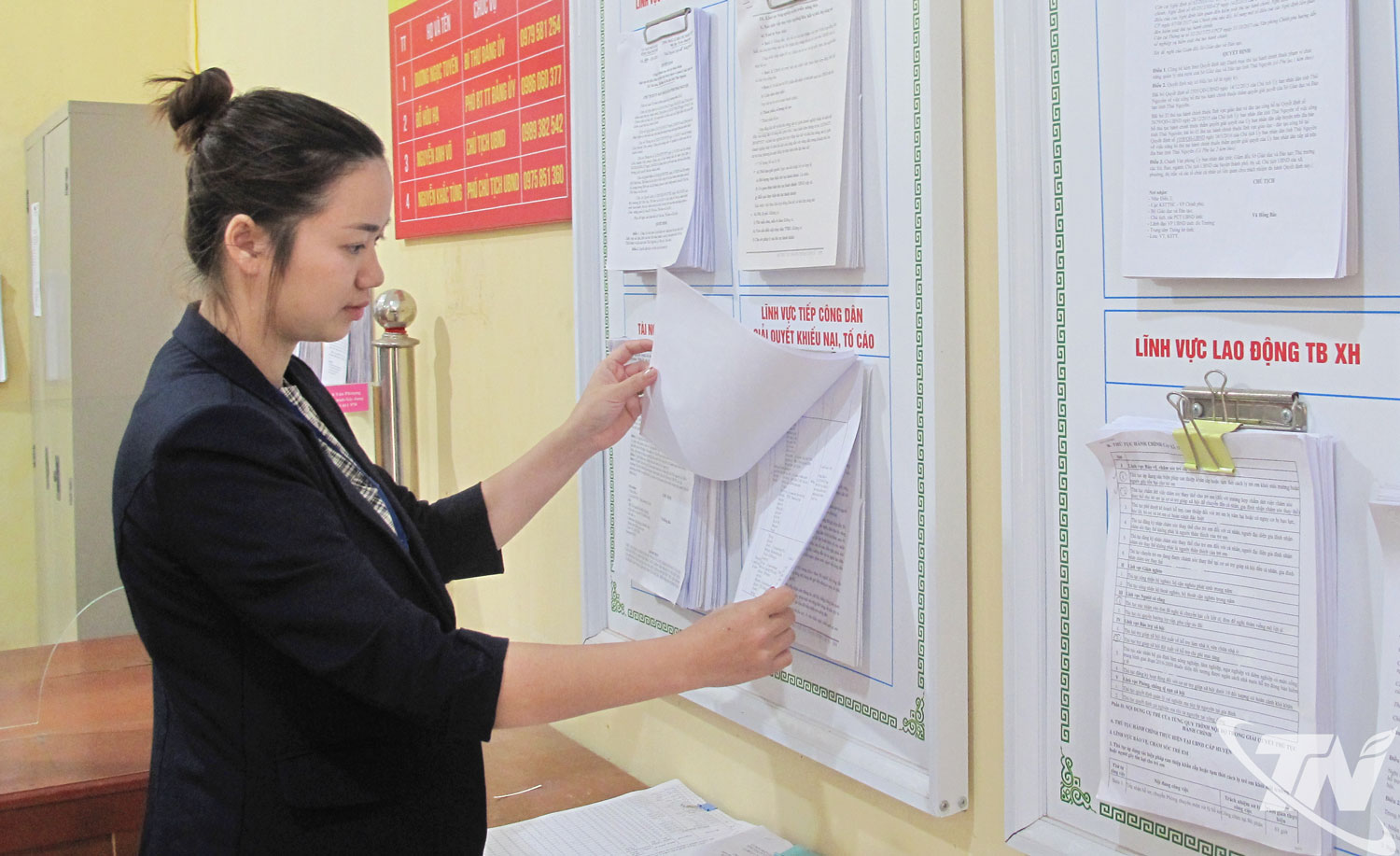 C&aacute;c x&atilde;, phường ni&ecirc;m yết c&ocirc;ng khai c&aacute;c thủ tục h&agrave;nh ch&iacute;nh để nh&acirc;n d&acirc;n dễ d&agrave;ng t&igrave;m hiểu để thực hiện.