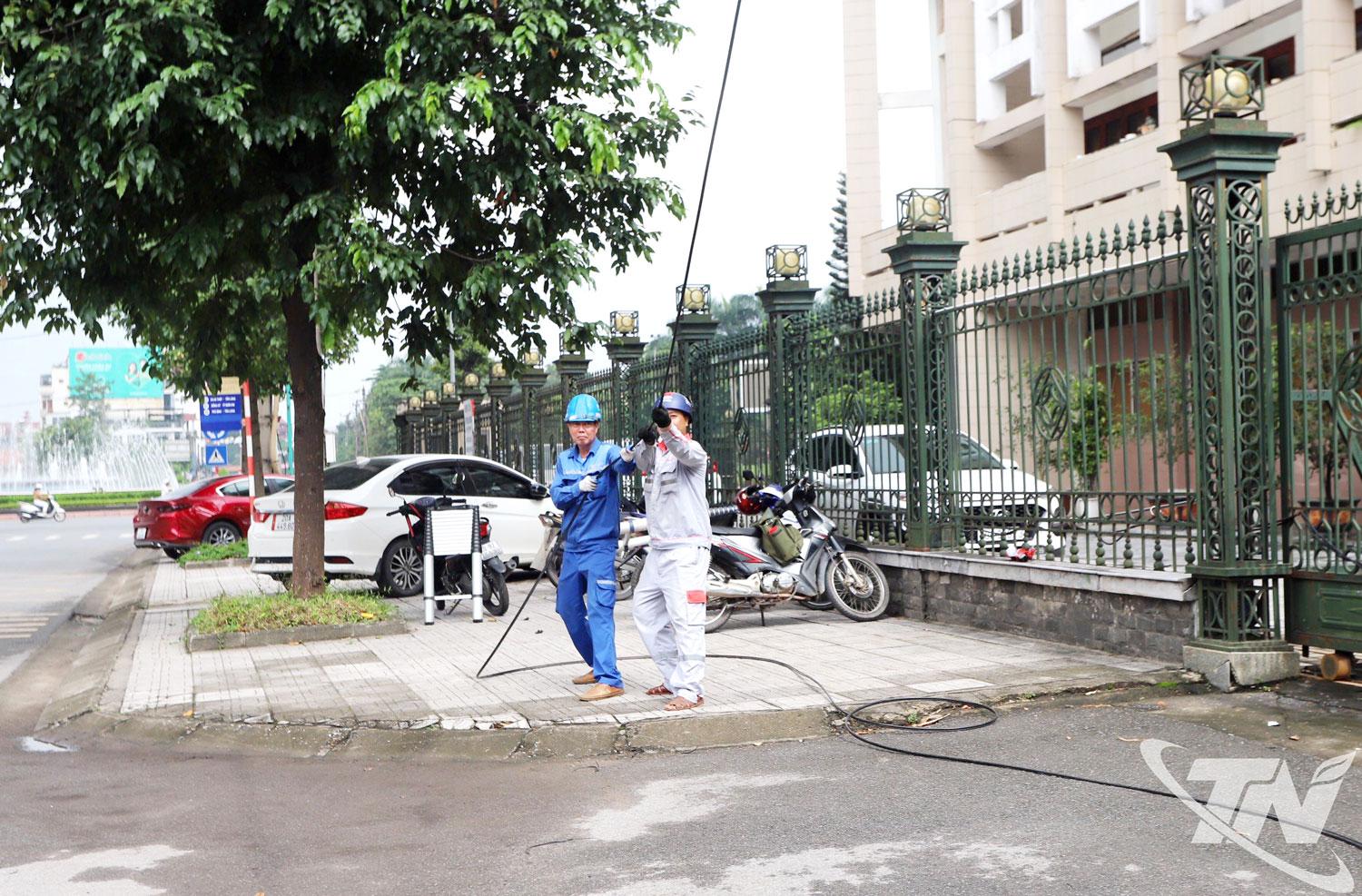 Doanh nghiệp viễn thông phát triển thuê bao băng rộng cố định FTTH tới các hộ gia đình trên địa bàn tỉnh.