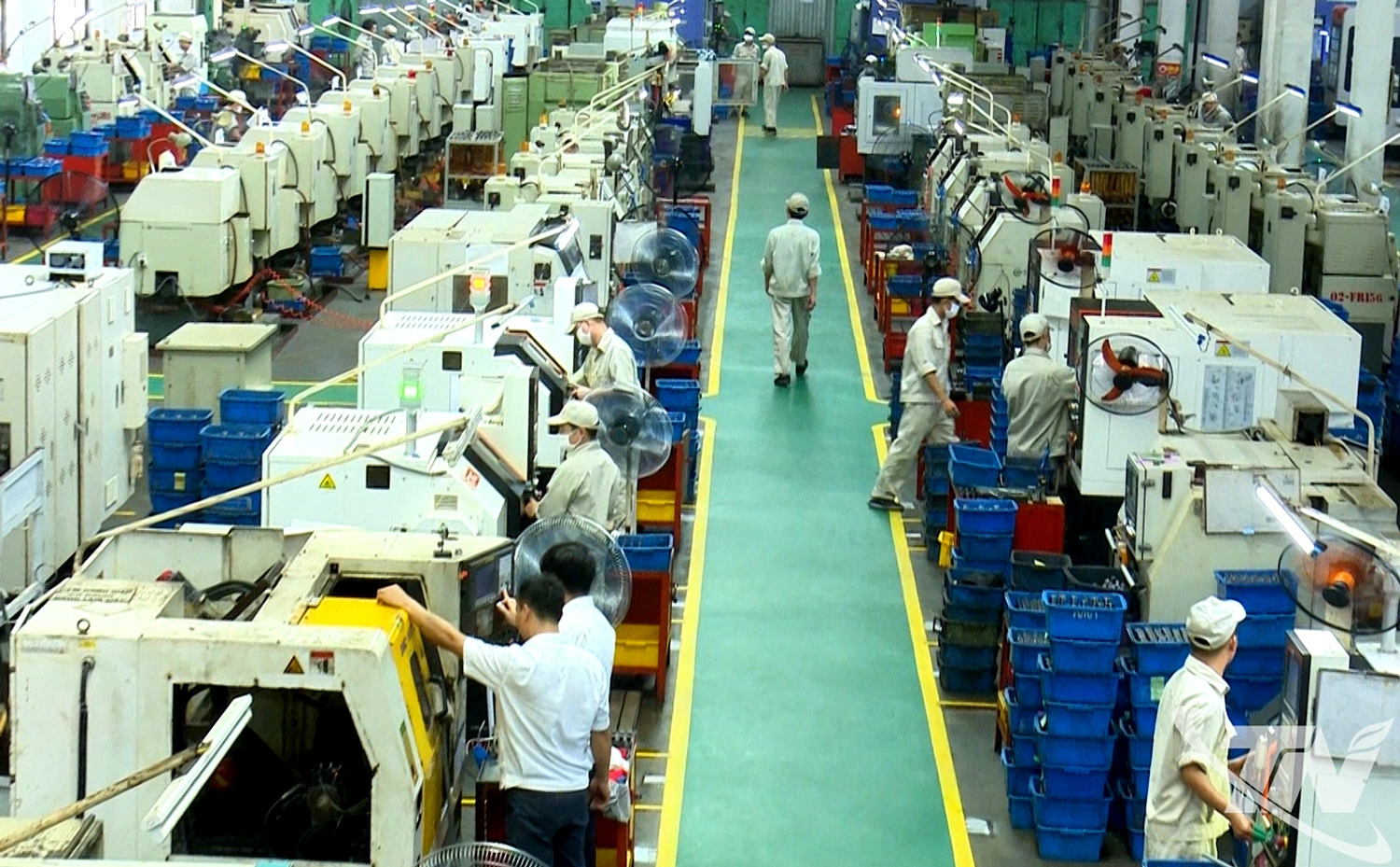 C&ugrave;ng với c&aacute;c doanh nghiệp FDI, khối doanh nghiệp trong nước tr&ecirc;n địa b&agrave;n tỉnh   cũng ch&uacute; trọng đầu tư ph&aacute;t triển sản xuất, đ&oacute;ng g&oacute;p v&agrave;o tăng trưởng chung của tỉnh.