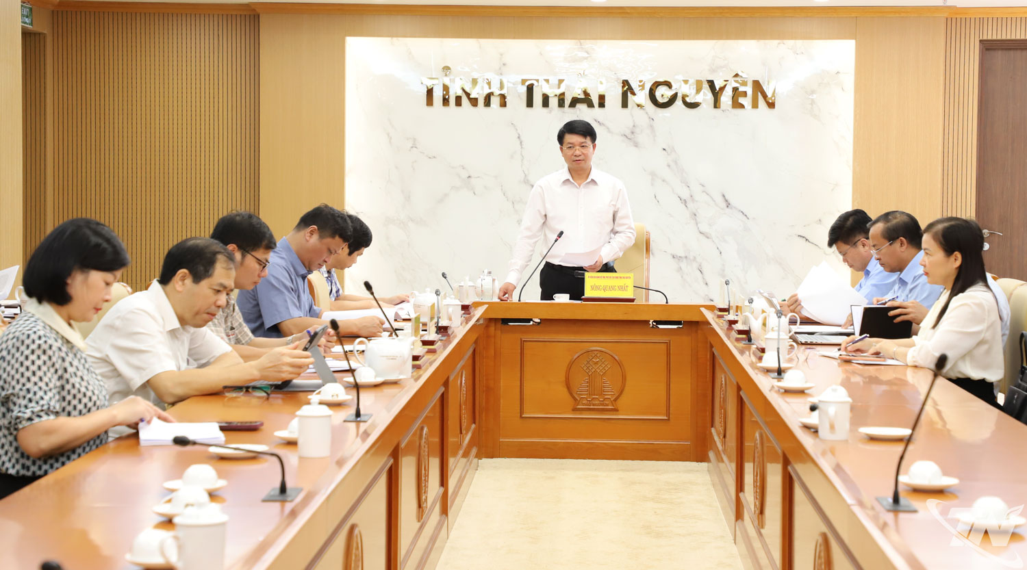 đồng chí Nông Quang Nhất, Phó Chủ tịch UBND tỉnh chủ trì Hội nghị.