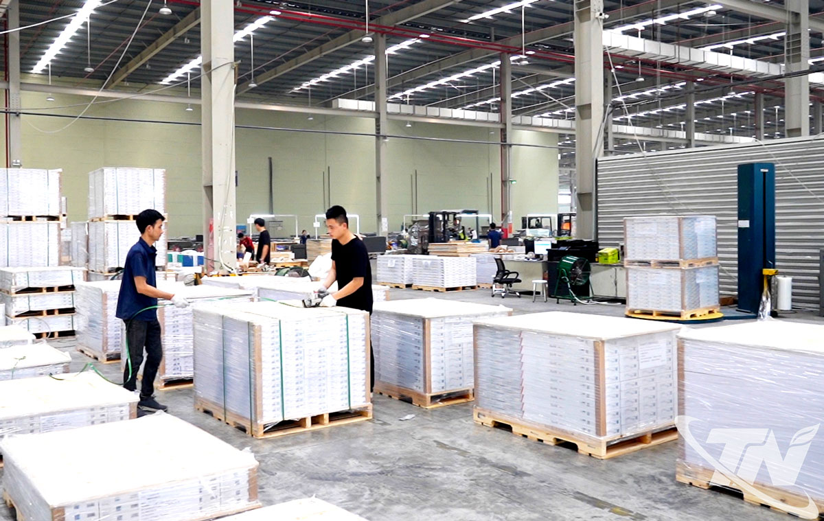 Ngay sau khi xảy ra trận mưa lũ đầu tháng 10-2025, nhiều doanh nghiệp trên địa bàn tỉnh đã nỗ lực khắc phục hậu quả, khẩn trương khôi phục, ổn định sản xuất.