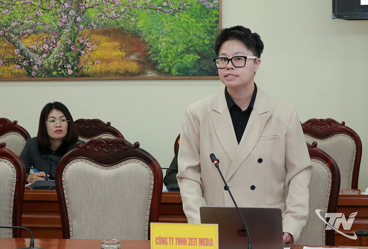 Đại diện Công ty TNHH ZEIT MEDIA- Đơn vị tổ chức sự kiện báo cáo công tác chuẩn bị Chương trình khai mạc Giải.