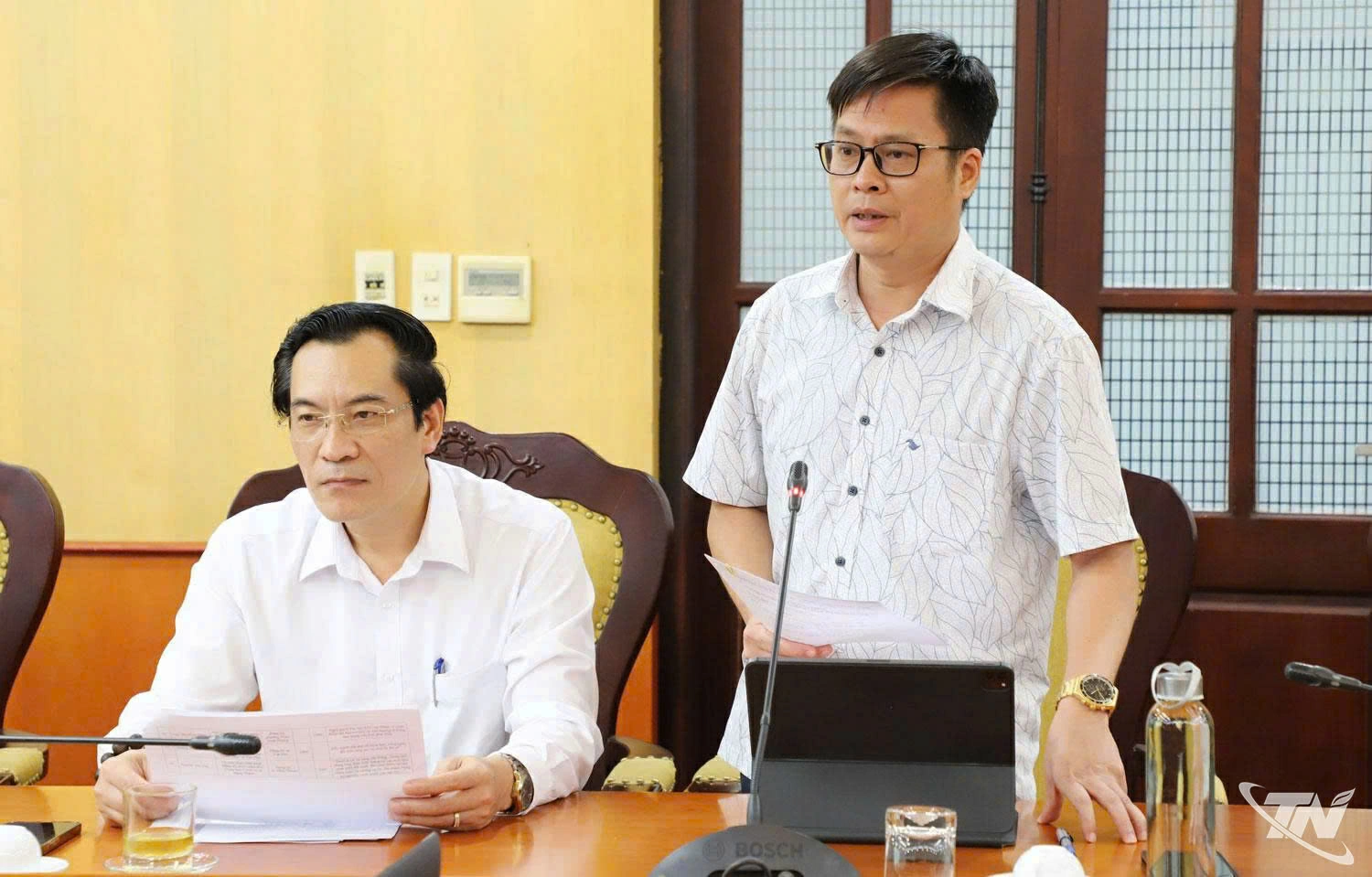 Đại biểu phát