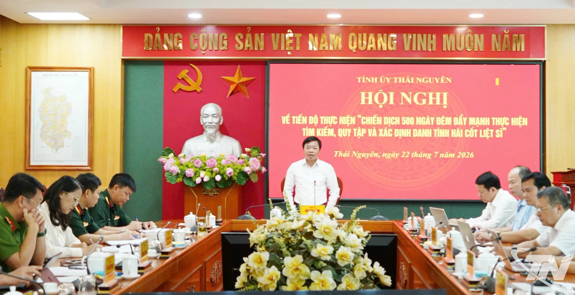 Đồng chí Bùi Văn Lương chủ trì Hội nghị.