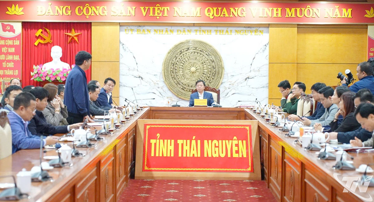 Các đại biểu tham dự cuộc họp.