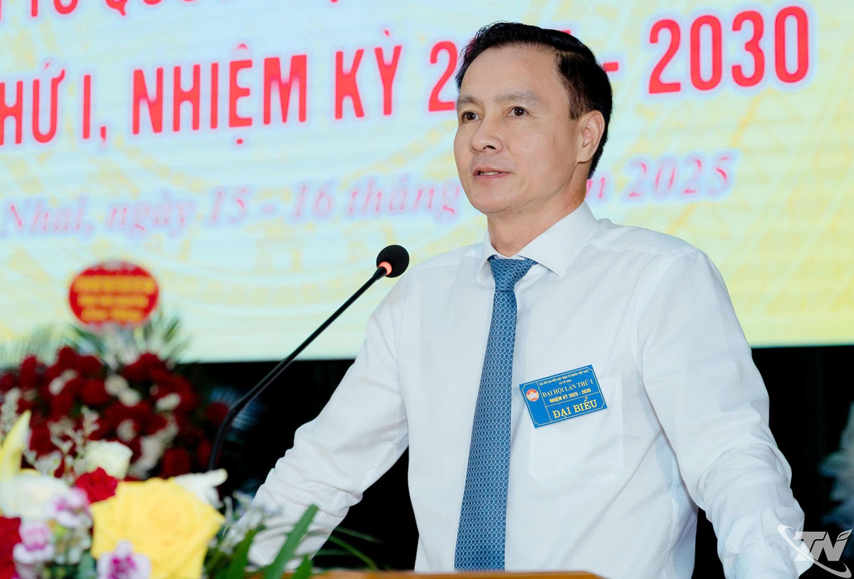 Đồng chí Vũ Duy Hoàng, Ủy viên Ban Thường vụ Tỉnh ủy, Phó Chủ tịch Thường trực Ủy ban MTTQ tỉnh phát biểu chỉ đạo tại Đại hội.