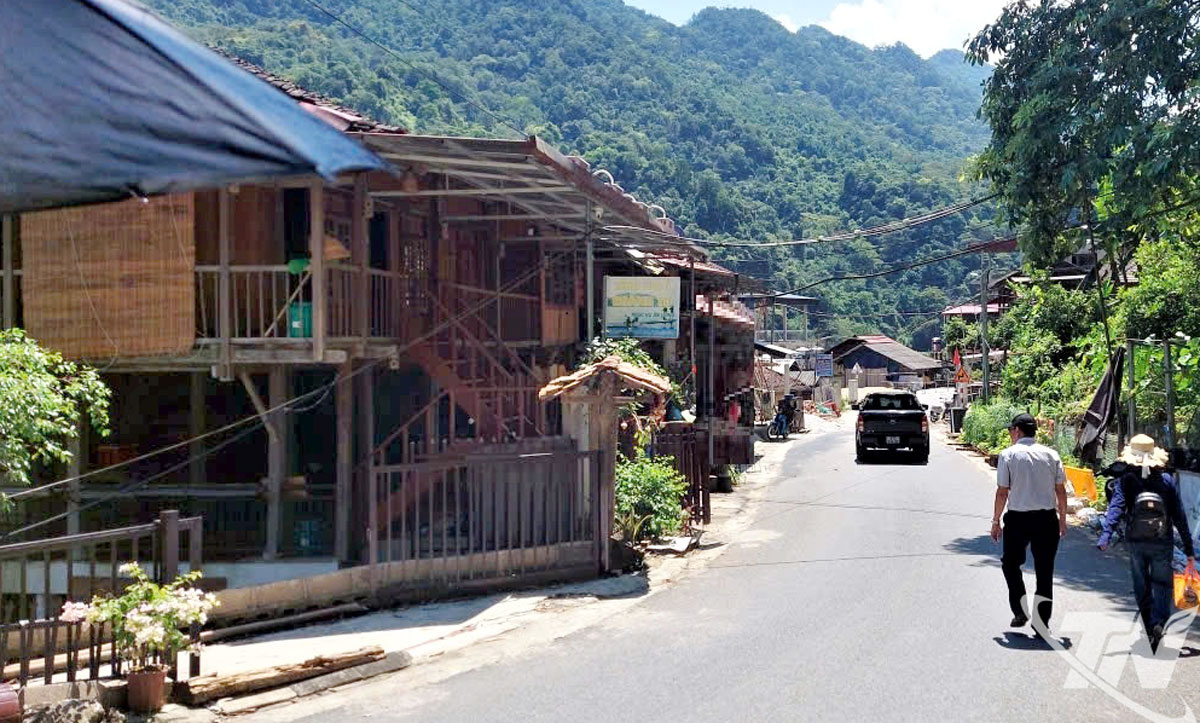 Đường vào bản Pác Ngòi, xã Ba Bể được đổ bê tông, tạo điều kiện thuận lợi để phát triển kinh tế - xã hội, nâng cao đời sống nhân dân.