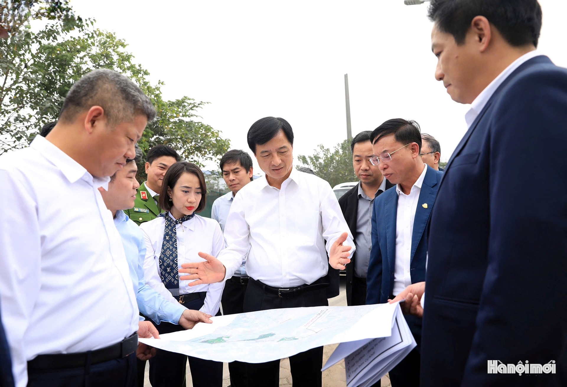 W_bi-thu-kiem-tra-15.jpg