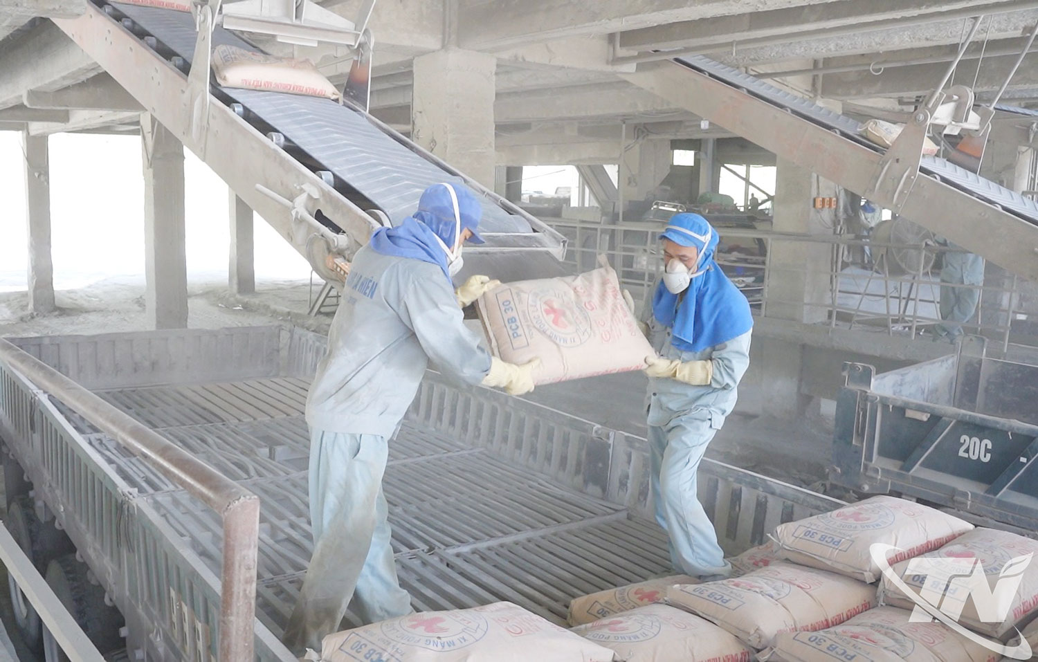 Hai tháng đầu năm 2026, sản lượng xi măng trên địa bàn tỉnh đạt hơn 385 nghìn tấn, tăng trên 12% so với cùng kỳ năm 2025.