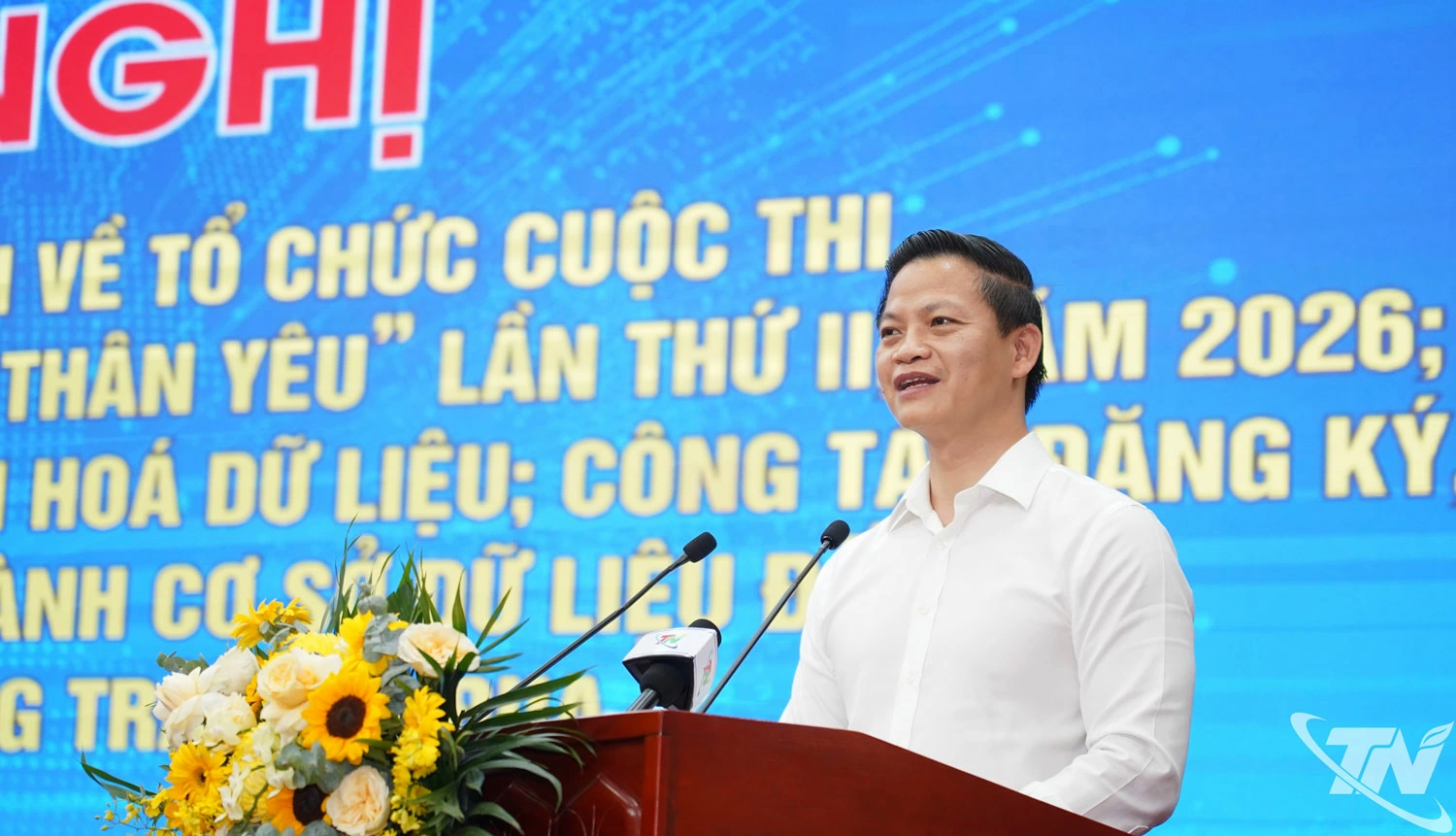 Đồng chí Chủ tịch UBND tỉnh Vương Quốc Tuấn phát biểu chỉ đạo tại hội nghị.