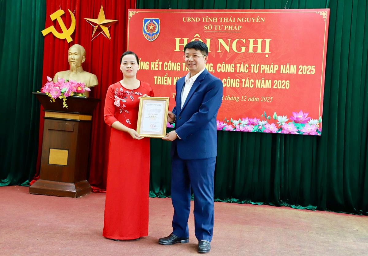 Giải nhất c&aacute; nh&acirc;n thuộc về B&agrave; Hứa Thị Tiệp, th&ocirc;n Hiệp Lực, x&atilde; Na R&igrave;.