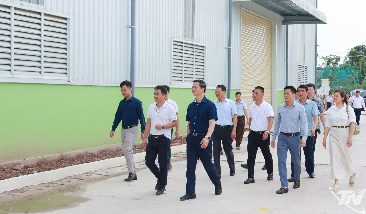 Đồng chí Chủ tịch UBND tỉnh Vương Quốc Tuấn kiểm tra tại Dự án Nhà máy sản xuất, kinh doanh các loại giấy và bao bì Long An, thuộc CCN Hạnh Phúc - Xuân Phương.