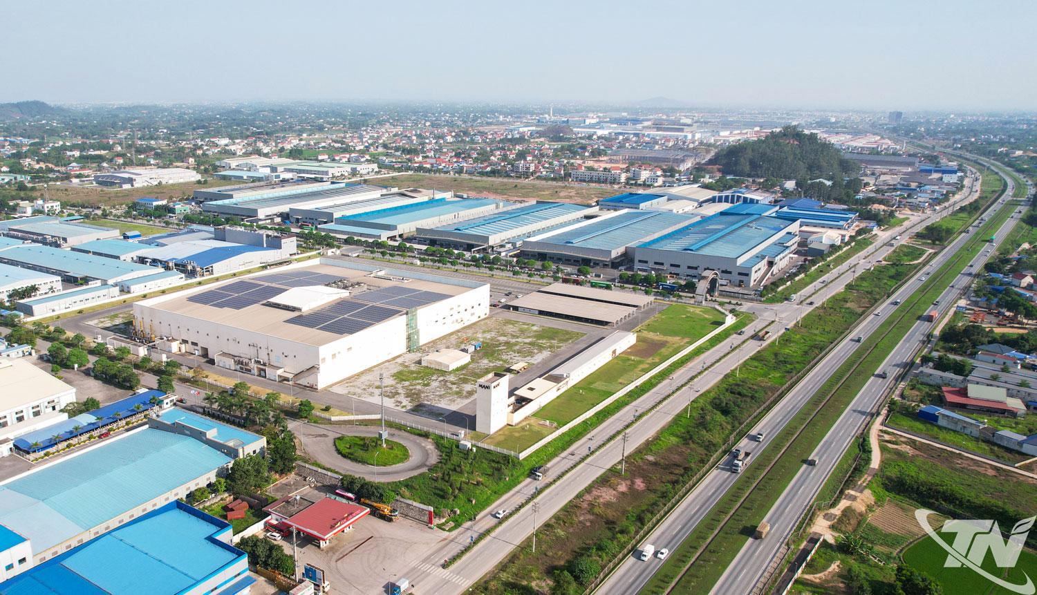 Hạ tầng c&aacute;c khu c&ocirc;ng nghiệp tr&ecirc;n địa b&agrave;n tỉnh được đầu tư đồng bộ, mở rộng kh&ocirc;ng gian ph&aacute;t triển, tạo sức h&uacute;t đối với c&aacute;c nh&agrave; đầu tư v&agrave;o Th&aacute;i Nguy&ecirc;n.