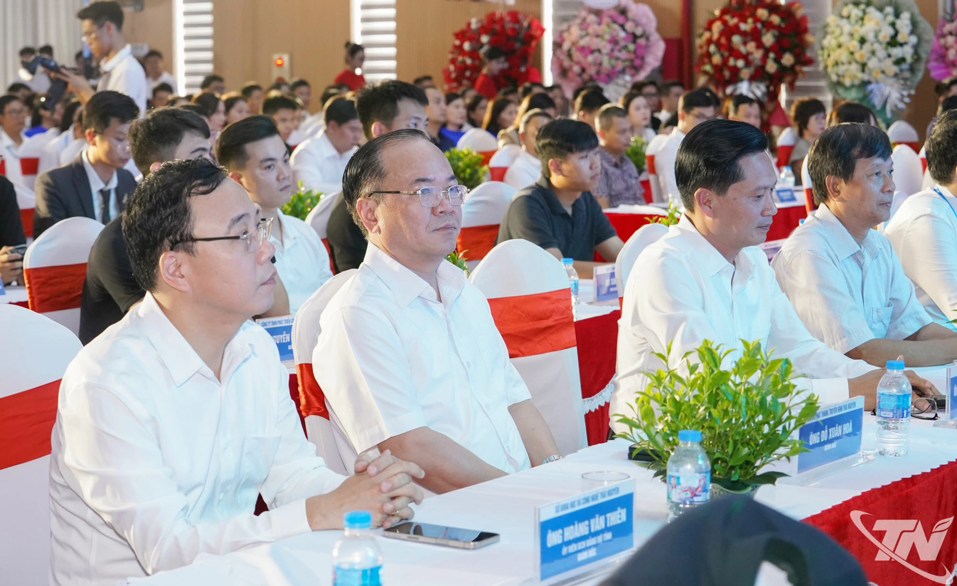 Các đại biểu dự Lễ công bố.