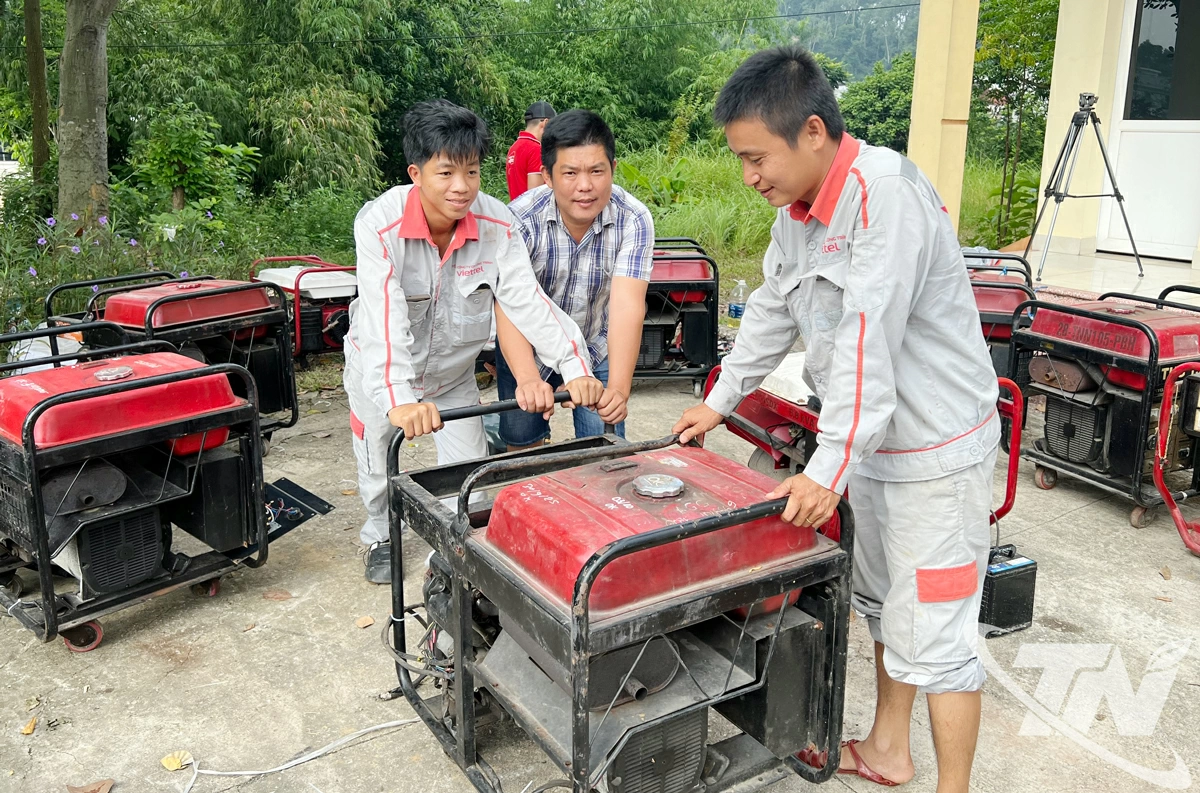 Viettel Thái Nguyên tăng cường trang thiết bị, nhân lực khắc phục sự cố.