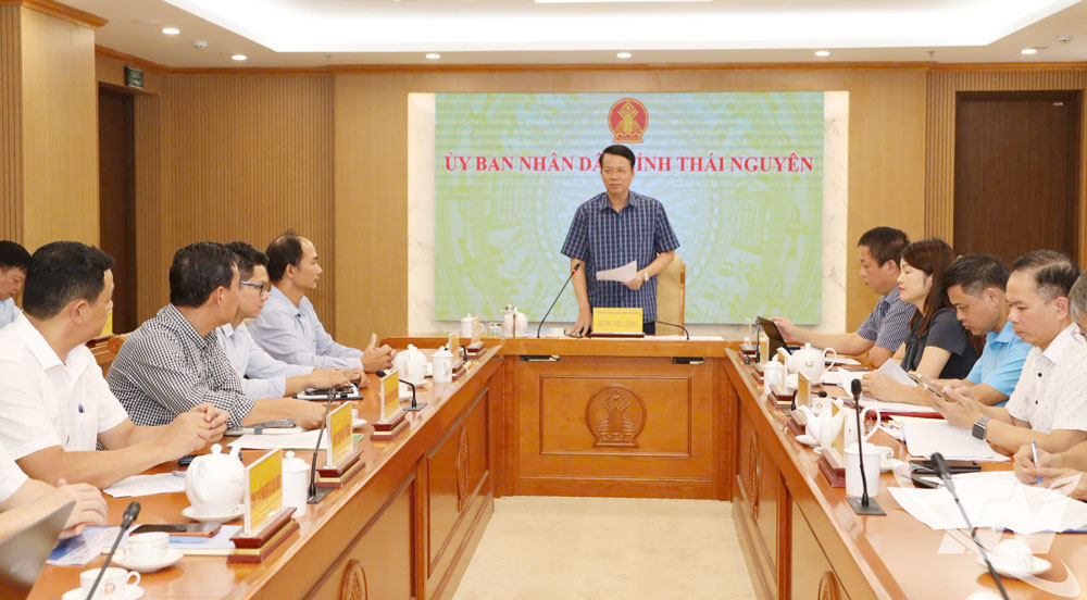 Quang cảnh cuộc họp.
