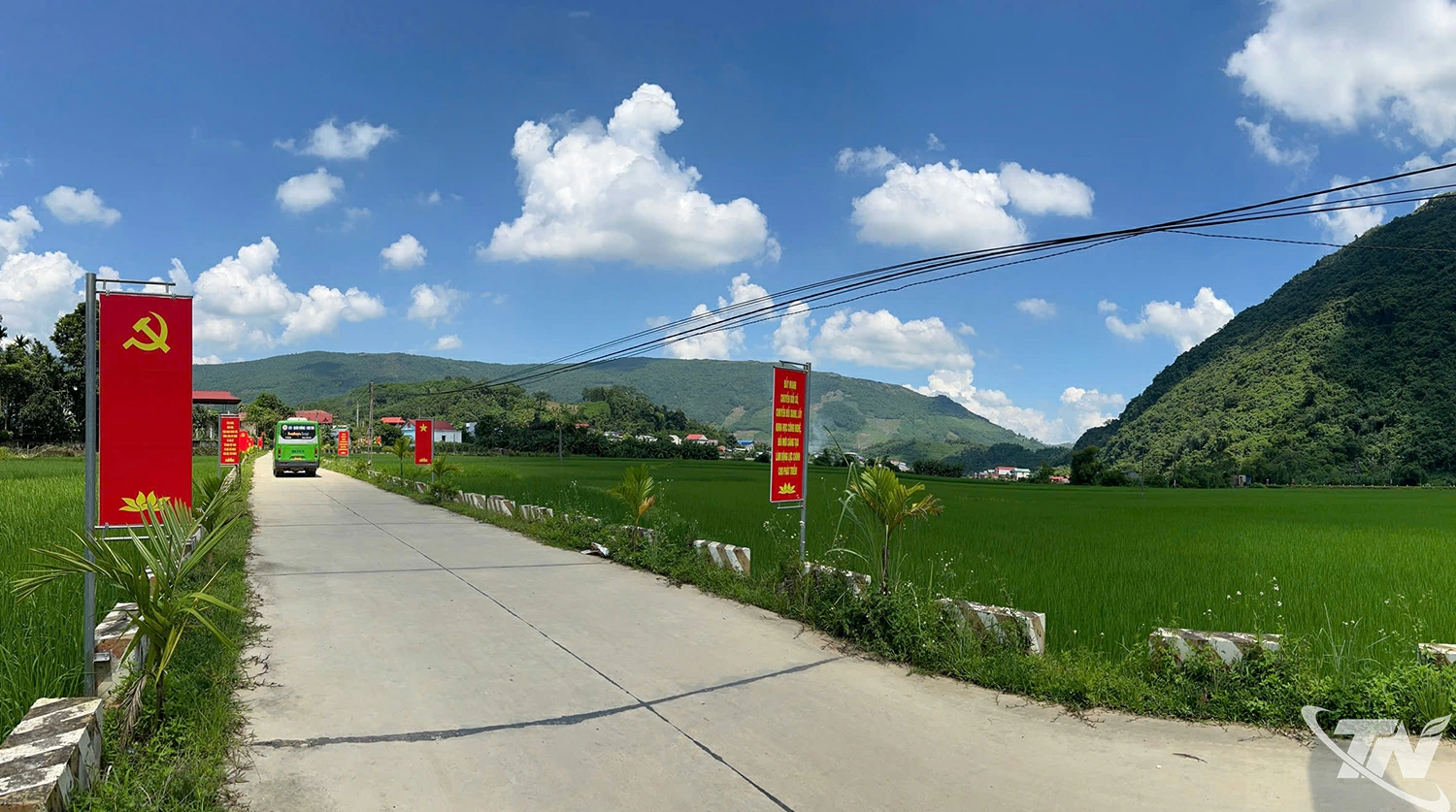 Diện mạo   nông thôn xã   Lam Vỹ ngày   càng khởi   sắc.