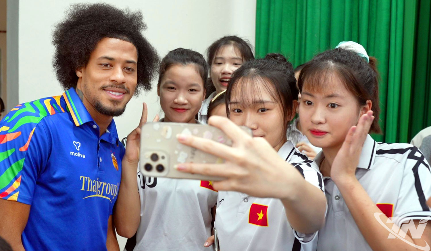 Các cầu thủ ngoại binh bất ngờ với tình cảm nồng hậu từ khán giả Thái Nguyên