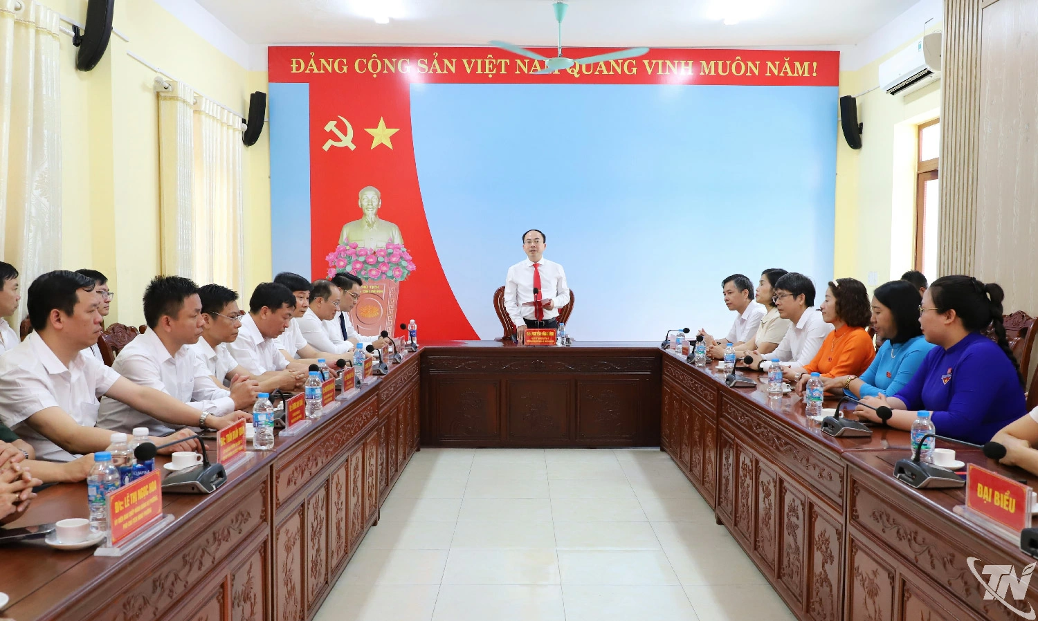 Các đại biểu dự hội nghị.