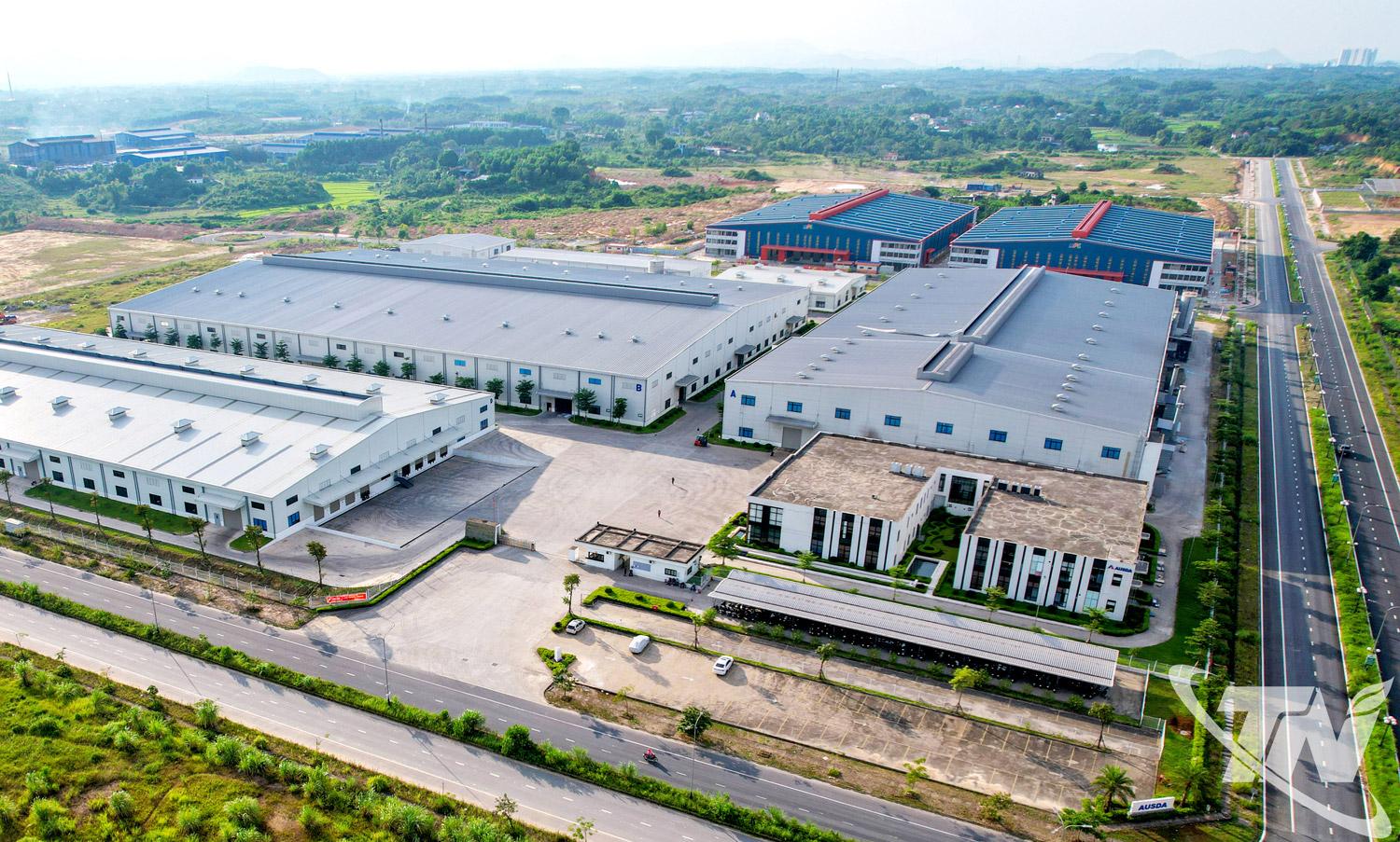 Quy hoạch tỉnh Thái Nguyên thời kỳ 2021-2030, tầm nhìn đến năm 2050 sau điều chỉnh tiếp tục xác định công nghiệp   là động lực tăng trưởng chủ đạo. Theo đó, số lượng khu công nghiệp trên địa bàn tỉnh được điều chỉnh tăng từ 20 lên   38 khu, với tổng diện tích trên 14.155ha.