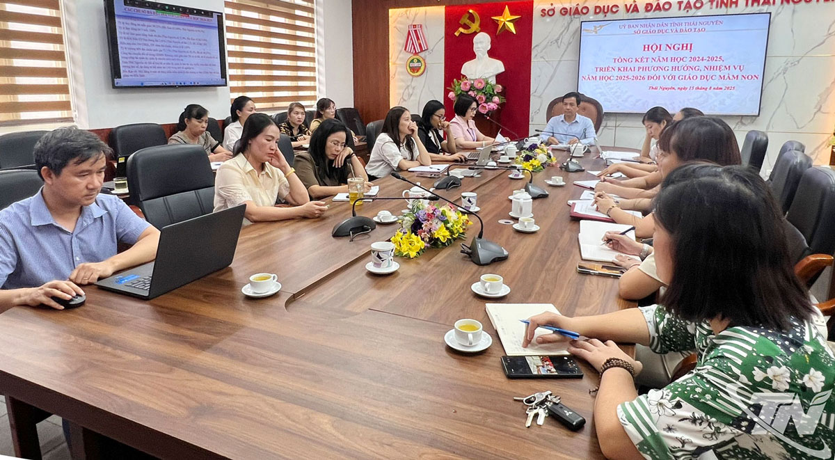 Các đại biểu dự Hội nghị