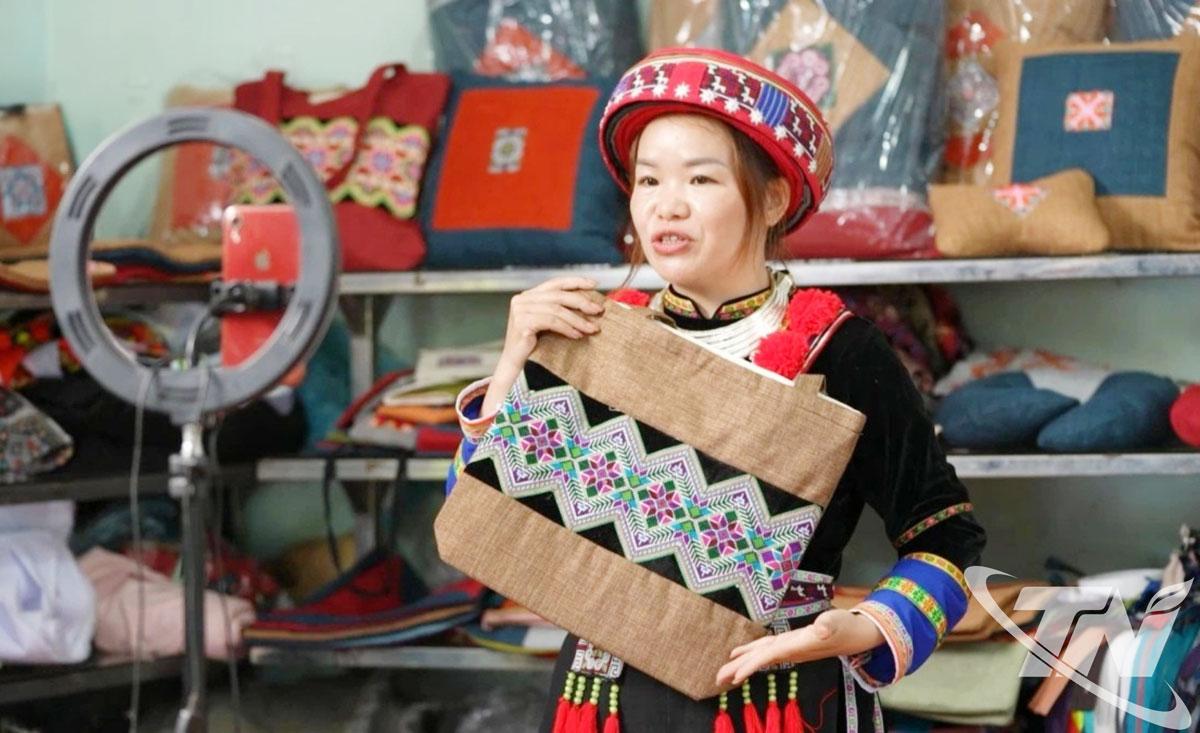 HTX Thiên An (xã Phủ Thông) thành công nhờ ứng dụng chuyển đổi số trong hoạt động sản xuất, kinh doanh.