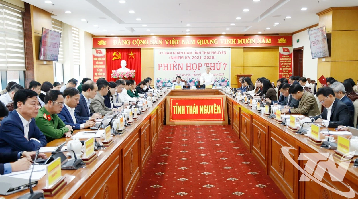 Các đại biểu tham dự Phiên họp.