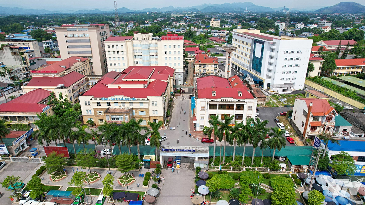 Trung tâm Phụ sản - Phẫu thuật gây mê hồi sức và thiết bị y tế, Bệnh viện A Thái Nguyên với quy mô 8 phòng mổ, 230 giường bệnh.