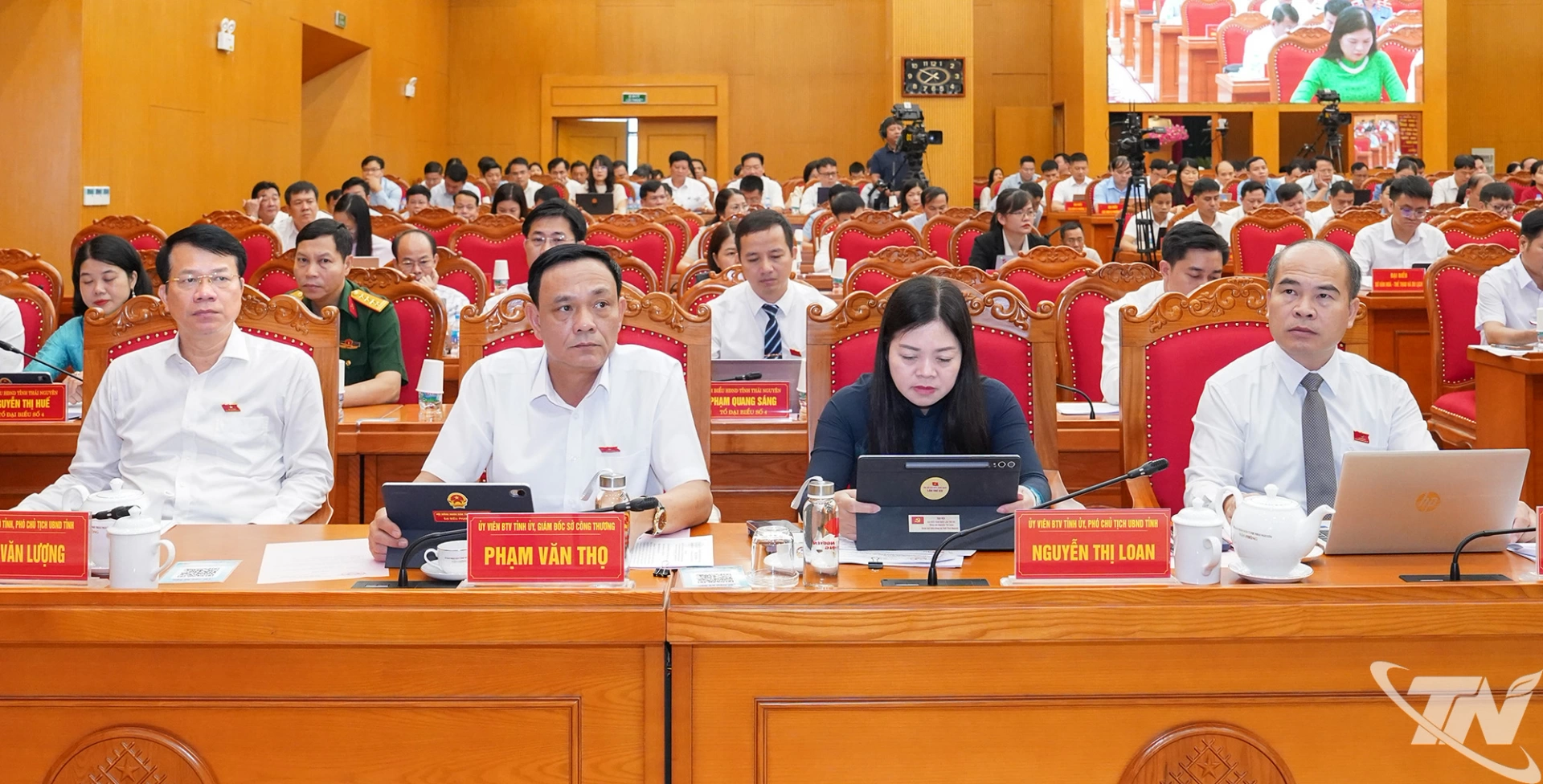 Các đại biểu dự Kỳ họp lần thứ năm, HĐND tỉnh Thái Nguyên khóa XV.