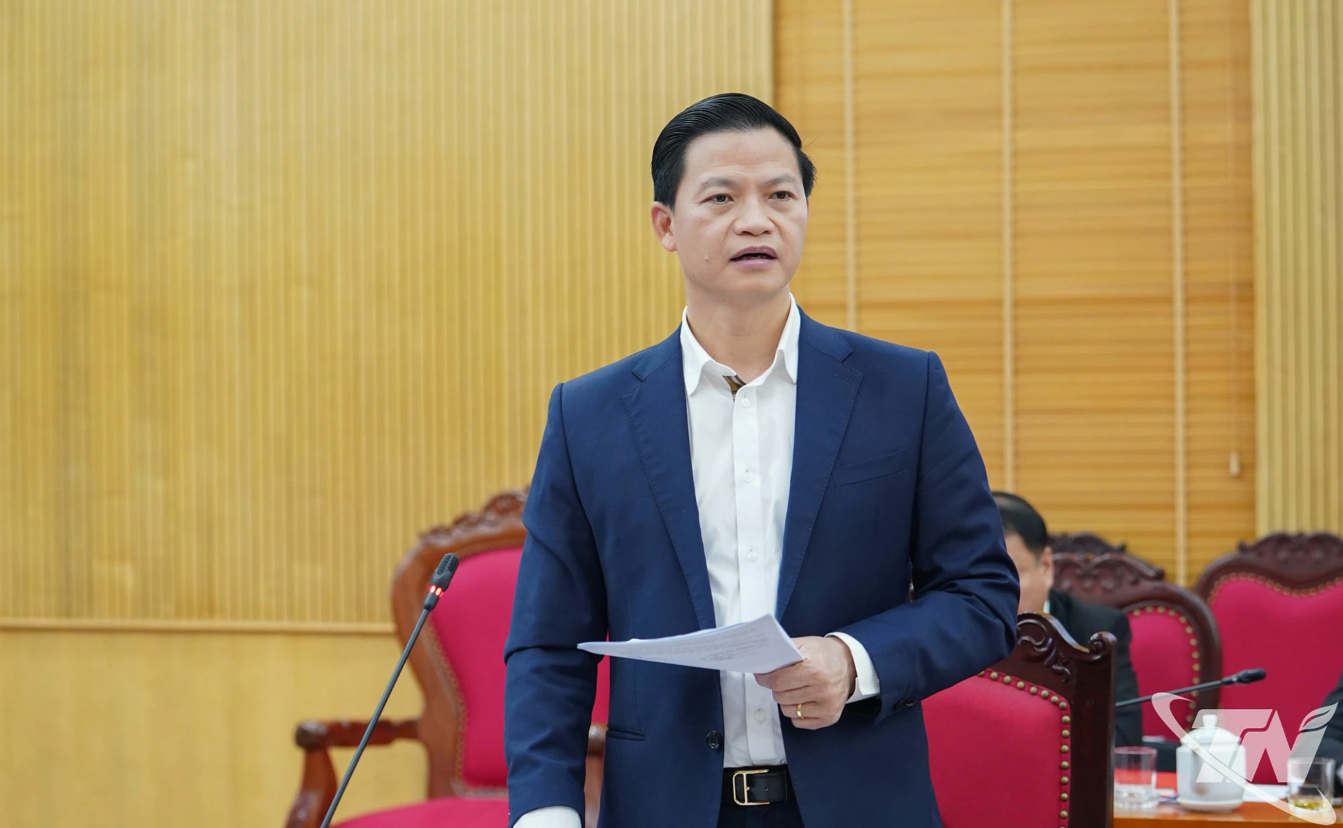 Đồng ch&iacute; Chủ tịch UBND tỉnh Vương Quốc Tuấn ph&aacute;t biểu tại Hội nghị.