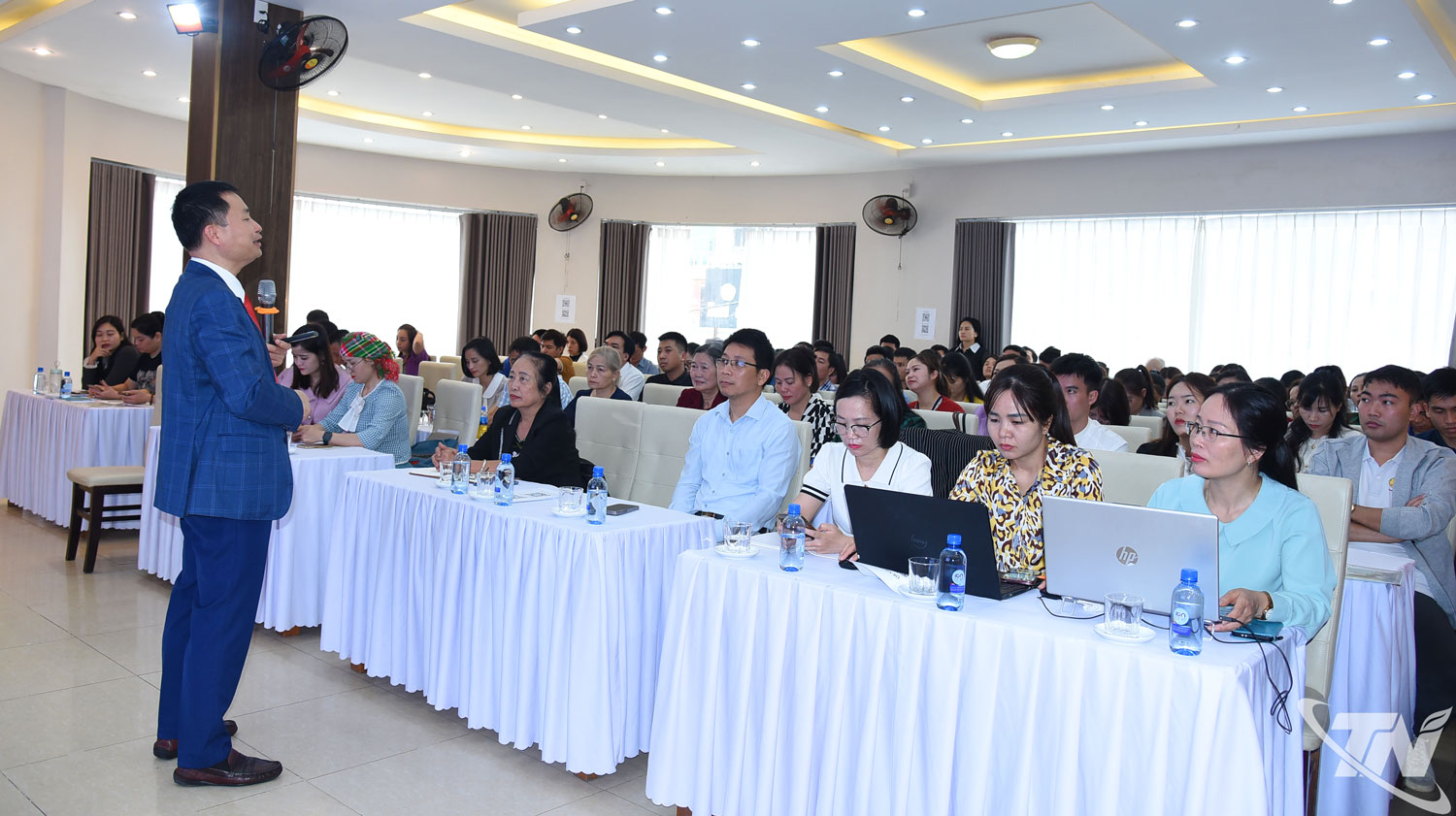 Tiến sĩ Nguyễn Văn Thức, chuyên gia cao cấp về quản trị tài chính, kế toán thuế, thành viên Hiệp hội Thuế Việt Nam chia sẻ nội dung hóa đơn, chứng từ hợp pháp.