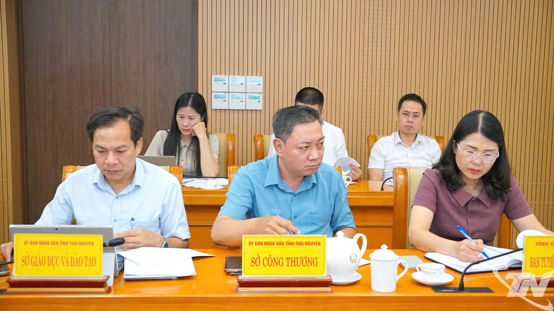 Đại biểu dự Hội nghị.