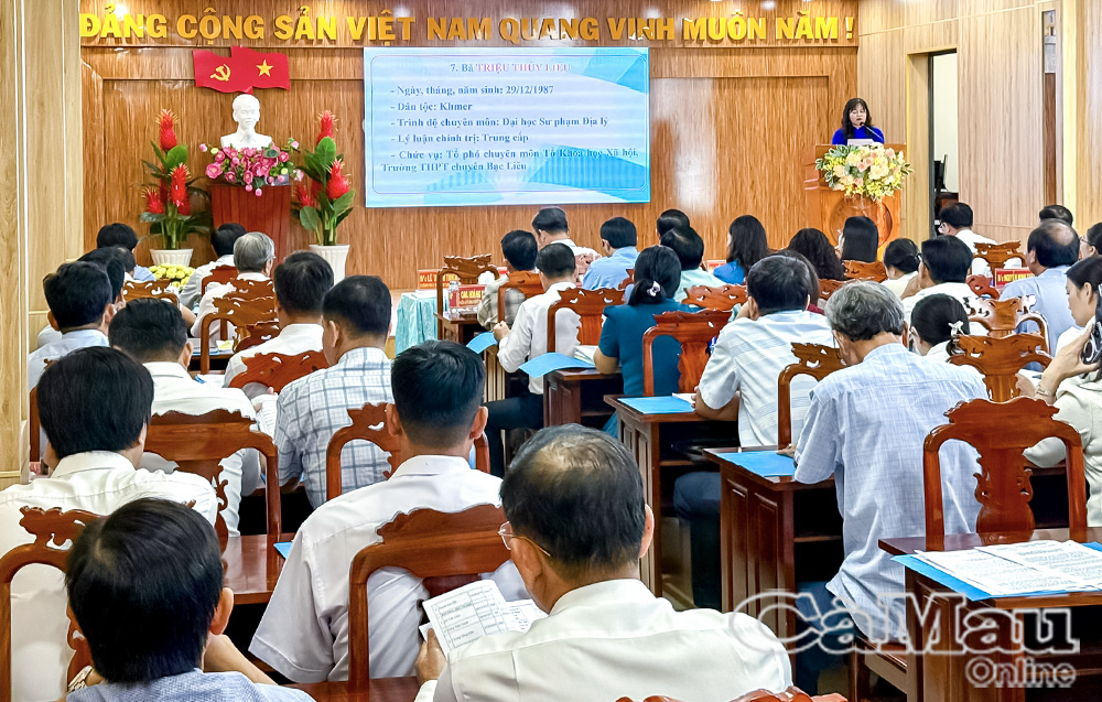 Ban Thường trực Uỷ ban MTTQ Việt Nam tỉnh C&agrave; Mau th&ocirc;ng qua danh s&aacute;ch sơ bộ người ứng cử đại biểu Quốc hội kho&aacute; XVI.