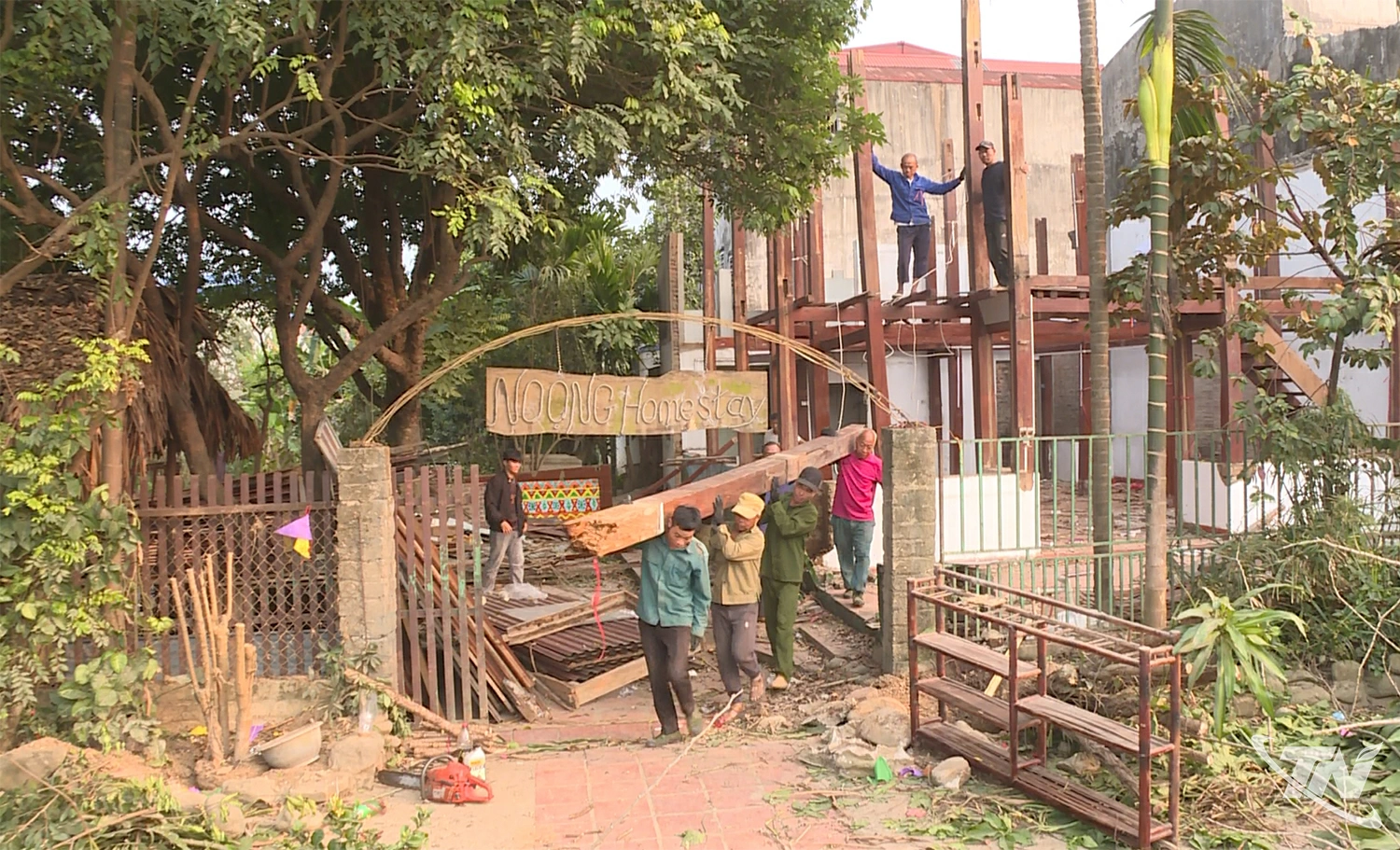 Công tác giải phóng mặt bằng được thực hiện tại tổ 102, phường Phan Đình Phùng