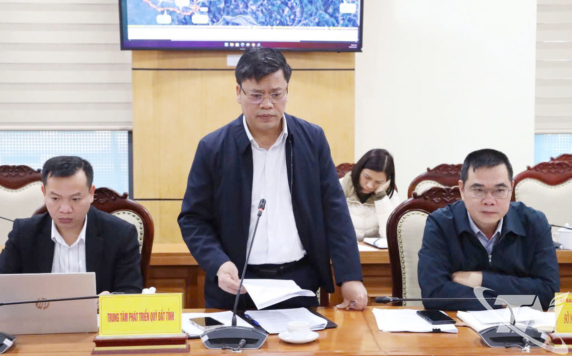 Đại biểu ph&aacute;t biểu tại cuộc họp.