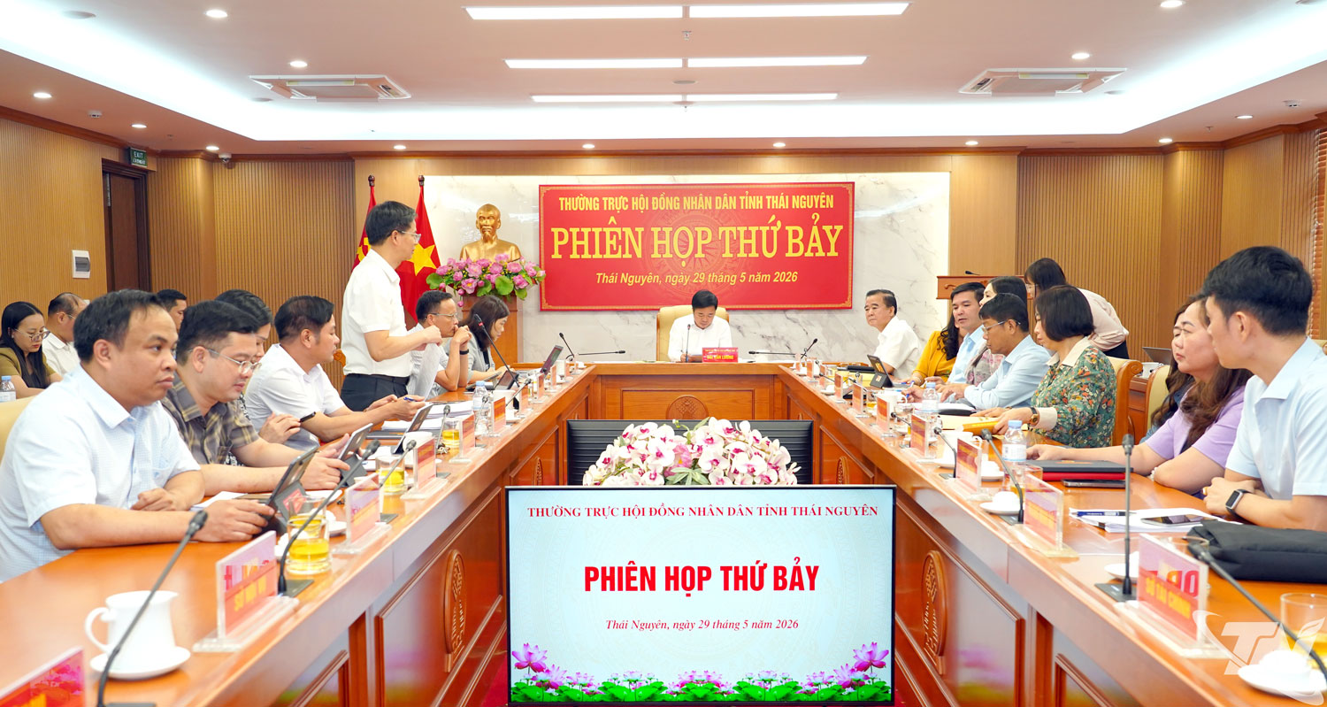 Quang cảnh Phiên họp.