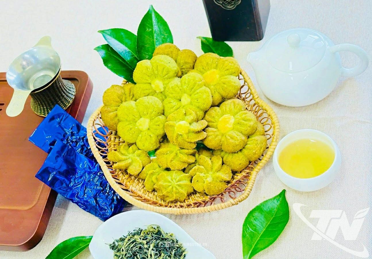 Bánh quy được làm từ lá chè tím - một trong những sản phẩm tham gia tại cuộc thi.