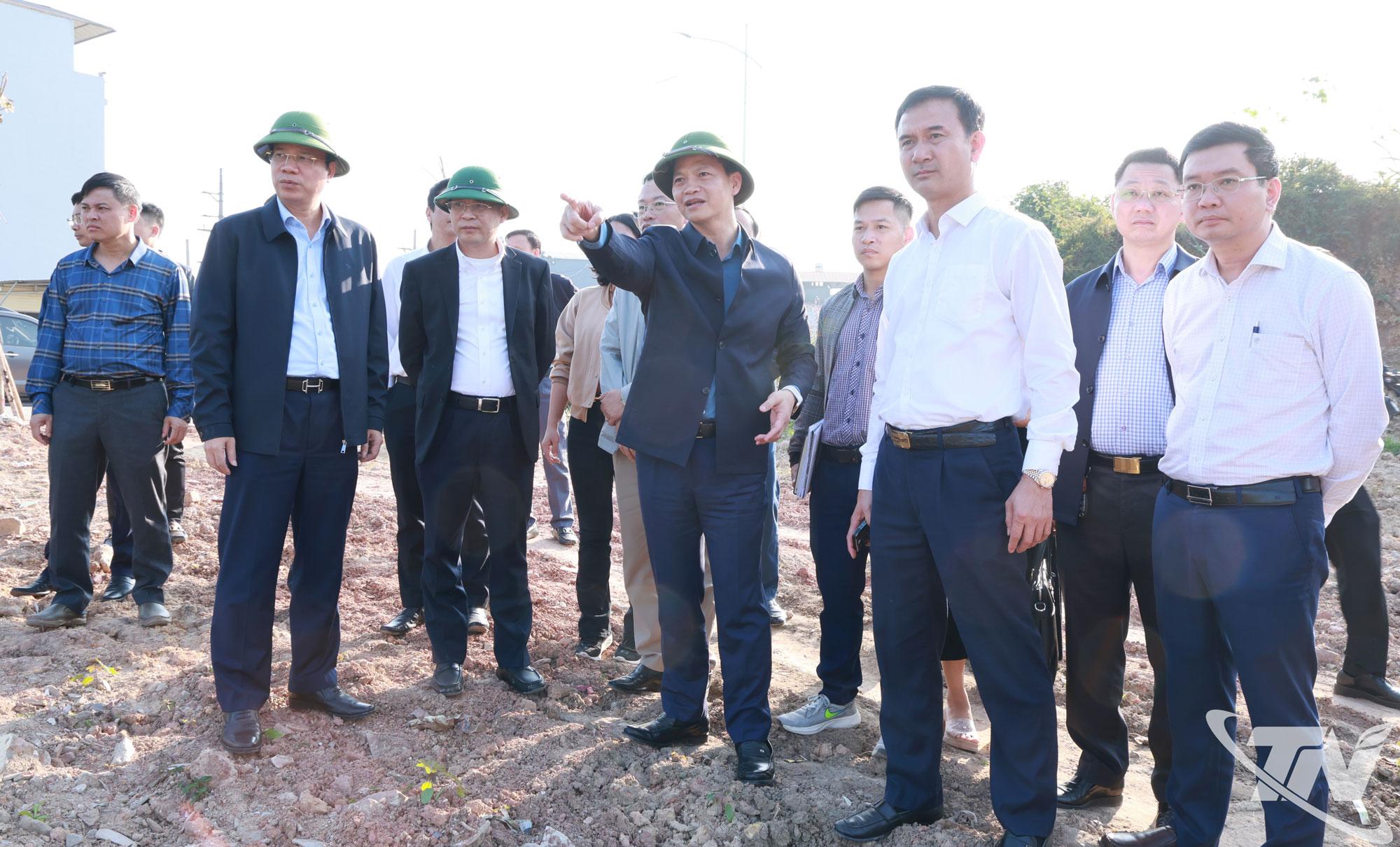 Đồng chí Chủ tịch UBND tỉnh kiểm tra thực tế